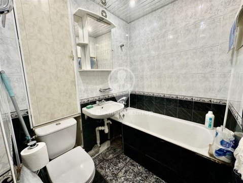 3-к квартира, 3/5 эт., 42м²