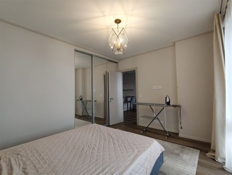 2-к квартира, 17/25 эт., 49м²