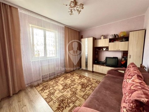 2-к квартира, 8/21 эт., 42м²