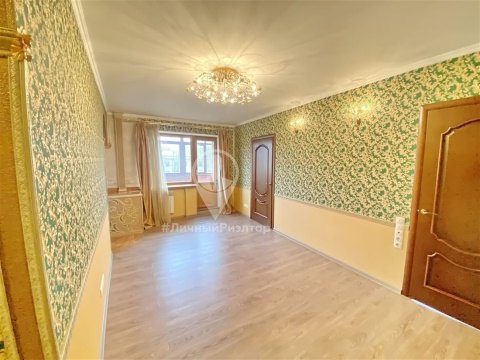 3-к квартира, 4/5 эт., 43м²