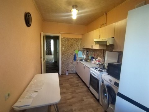 2-к квартира, 1/3 эт., 49м²