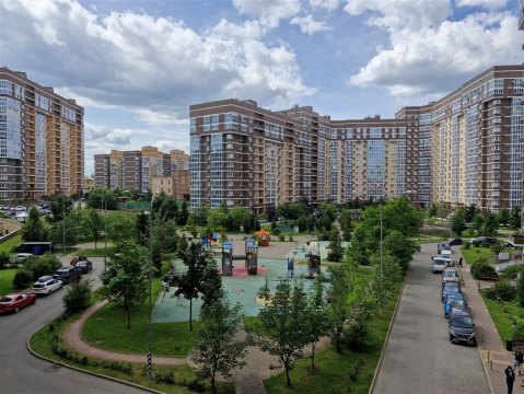 2-к квартира, 4/15 эт., 54м²