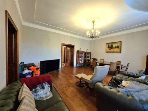 3-к квартира, 3/6 эт., 88м²