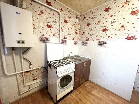 3-к квартира, 1/5 эт., 53м²