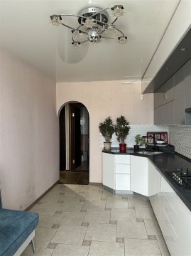 2-к квартира, 10/10 эт., 59м²