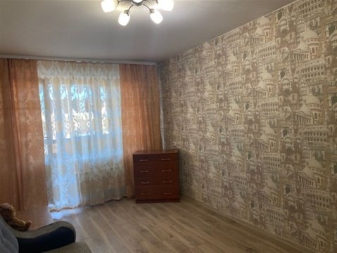 1-к квартира, 10/10 эт., 40м²