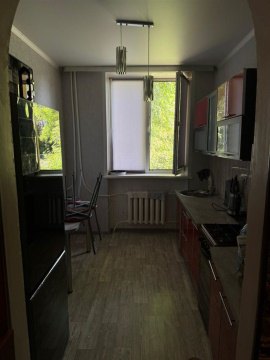 3-к квартира, 1/3 эт., 63м²