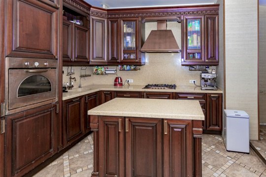 4-к квартира, 8/8 эт., 103м²