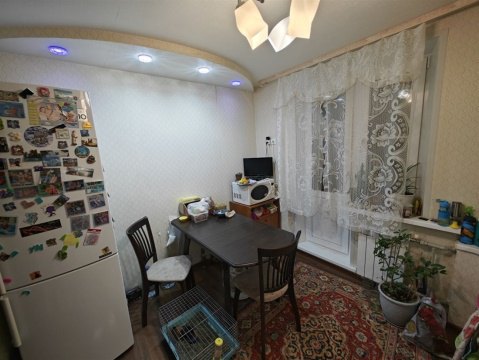 2-к квартира, 4/5 эт., 52м²