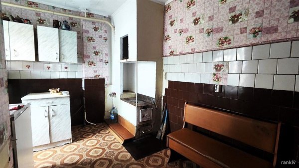 3-к квартира, 1/1 эт., 51м²
