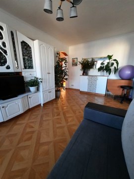 3-к квартира, 5/5 эт., 53м²
