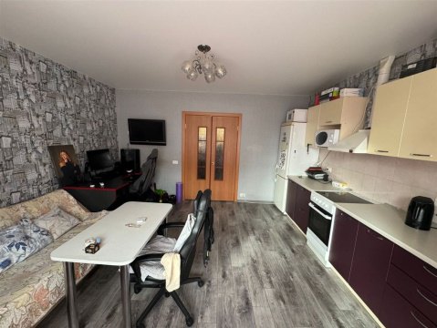 1-к квартира, 5/10 эт., 40м²