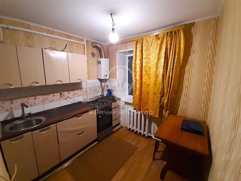 2-к квартира, 1/5 эт., 42м²