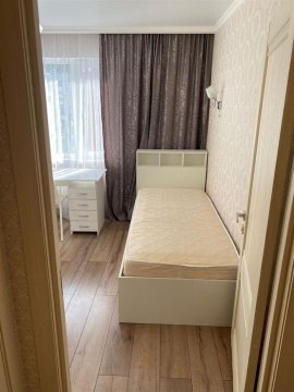 2-к квартира, 9/10 эт., 64м²