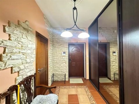 4-к квартира, 9/10 эт., 114м²
