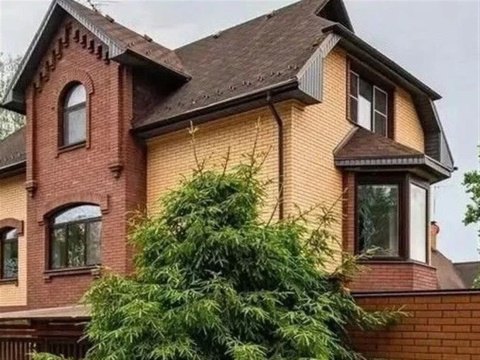 Дом 170м², участок 8 сот.