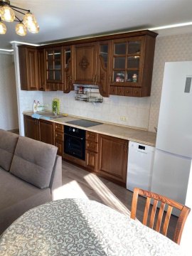 2-к квартира, 9/10 эт., 64м²