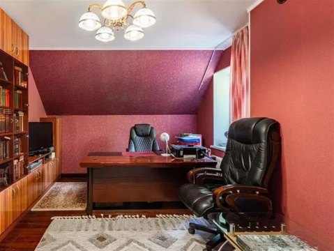 Дом 170м², участок 8 сот.