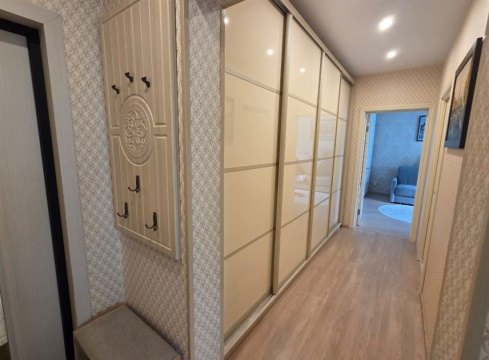 2-к квартира, 2/22 эт., 57м²