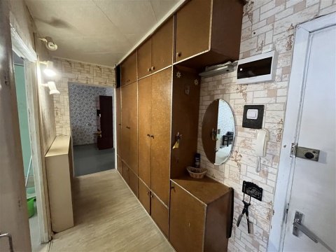 3-к квартира, 5/9 эт., 63м²