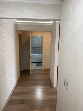 2-к квартира, 9/10 эт., 64м²