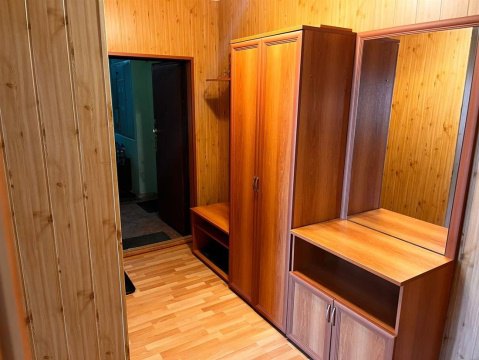 2-к квартира, 9/17 эт., 60м²