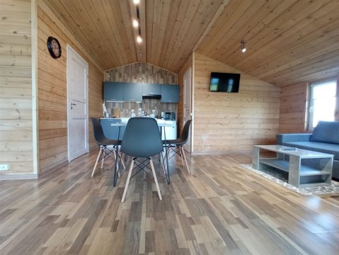 Дом 80м², участок 7 сот.