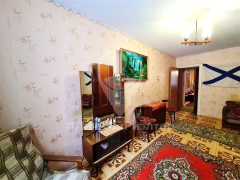 4-к квартира, 1/5 эт., 62м²