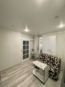 1-к квартира, 1/18 эт., 33м²