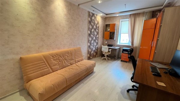 2-к квартира, 5/7 эт., 56м²