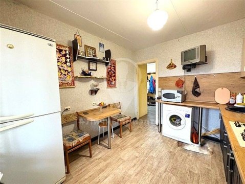 4-к квартира, 4/10 эт., 96м²
