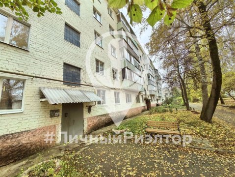 3-к квартира, 1/5 эт., 61м²