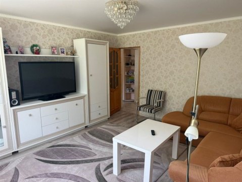 2-к квартира, 1/6 эт., 62м²