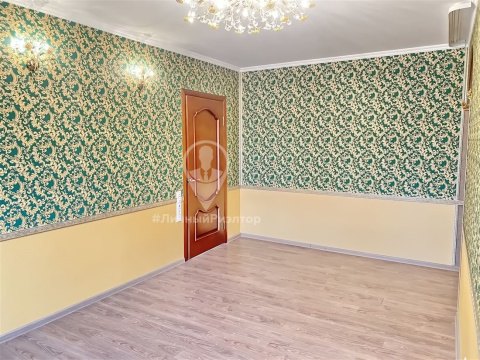 3-к квартира, 4/5 эт., 43м²