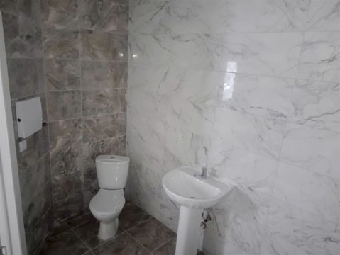 1-к квартира, 4/10 эт., 64м²