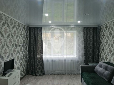 3-к квартира, 1/2 эт., 50м²