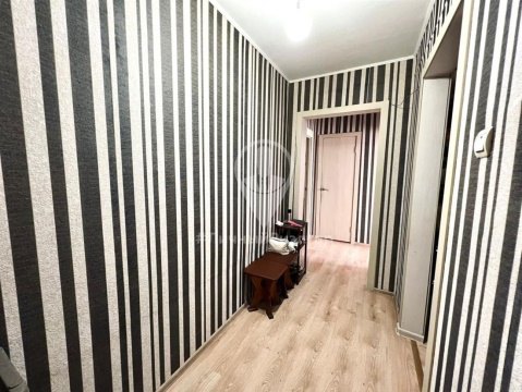 2-к квартира, 3/3 эт., 56м²