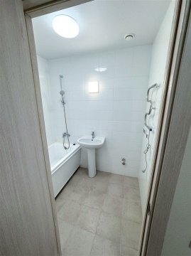 3-к квартира, 3/26 эт., 69м²