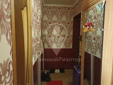 1-к квартира, 1/2 эт., 32м²