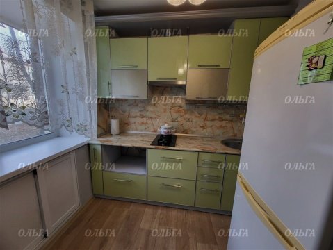2-к квартира, 1/4 эт., 42м²