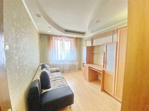 2-к квартира, 8/9 эт., 40м²