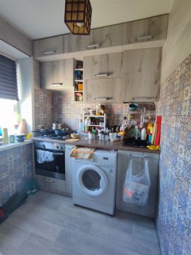 2-к квартира, 5/5 эт., 42м²