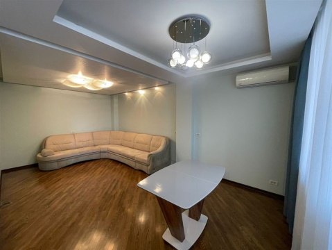 2-к квартира, 14/18 эт., 67м²