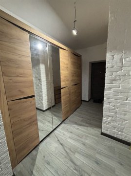 2-к квартира, 1/4 эт., 50м²