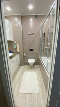 4-к квартира, 2/3 эт., 144м²