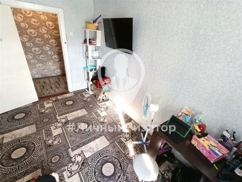 3-к квартира, 9/9 эт., 60м²