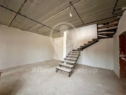 Дом 104м², участок 5 сот.