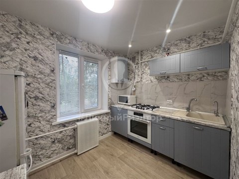 3-к квартира, 1/9 эт., 61м²