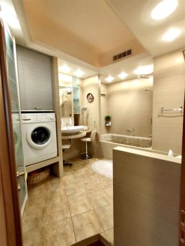 4-к квартира, 5/8 эт., 111м²
