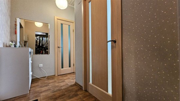 1-к квартира, 1/6 эт., 42м²